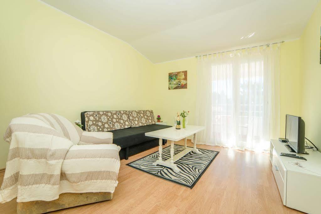 Apartments Betty Borik Rovinj Luaran gambar